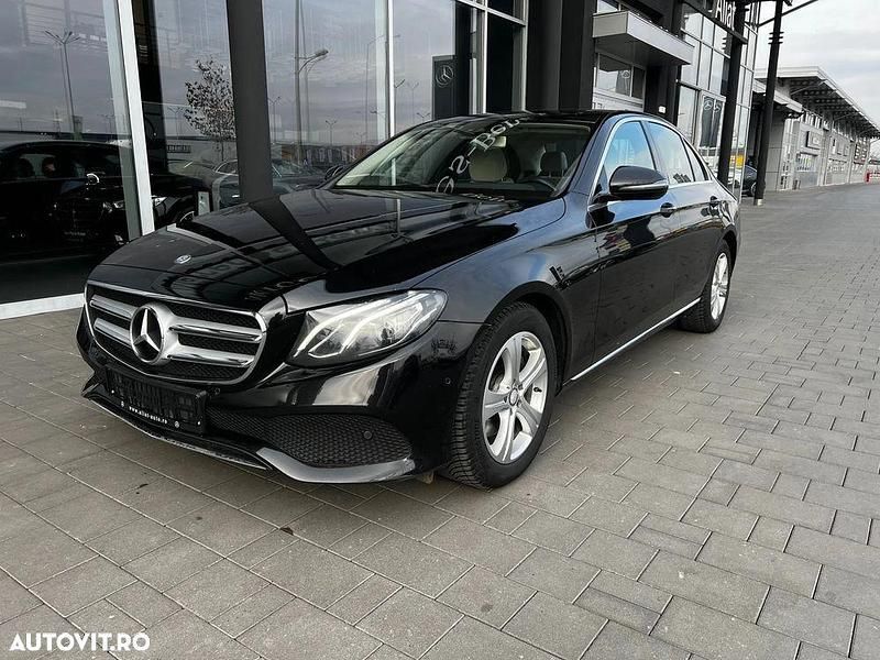 Negru Utilizat 2018 Mercedes E220 Berlinǎ | 27.830 EUR (Preț OK) - Imagine 1/4