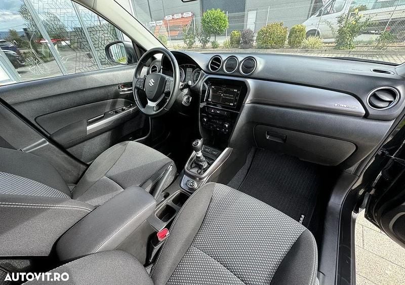 Second-hand Suzuki Vitara 129 CP (94 kW) 2021 Culoarealb SUV