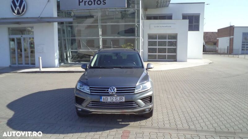 Gri Utilizat 2017 VW Touareg SUV | 14.883 EUR - Imagine 1/4