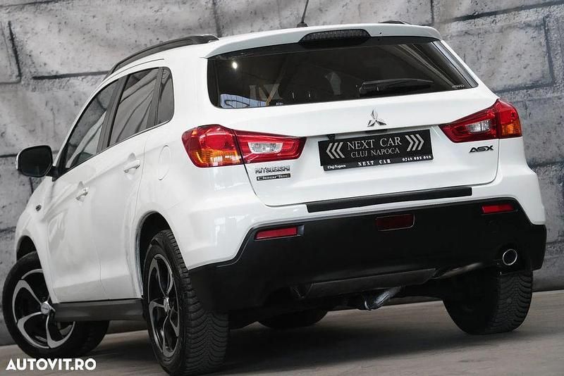 Second-hand Mitsubishi ASX Instyle 150 CP (110 kW) 2011 Culoarealb SUV