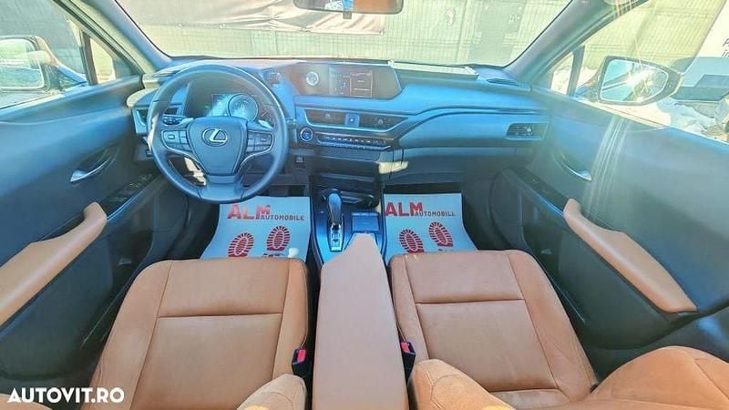 Second-hand Lexus UX 300e Luxury Line 150 kW (204 CP) 2021 Culoareverde SUV