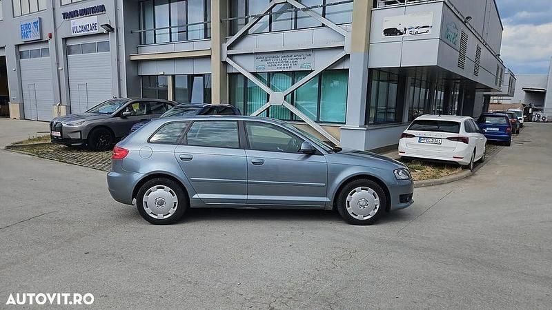 Gri Utilizat 2009 Audi A3 Attraction | 5.350 EUR (Preț OK) - Imagine 1/4