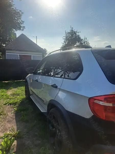 Utilizat 2007 BMW X5 SUV | 6.000 EUR (Preț bun) - Imagine 1/4
