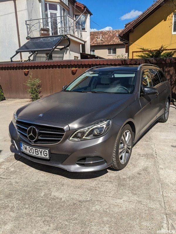 Argintiu Utilizat 2013 Mercedes E300 Break | 14.500 EUR - Imagine 1/4