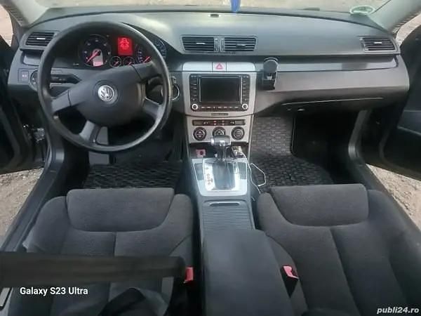 Gri Utilizat 2006 VW Passat Break | 2.400 EUR (Preț bun) - Imagine 1/4