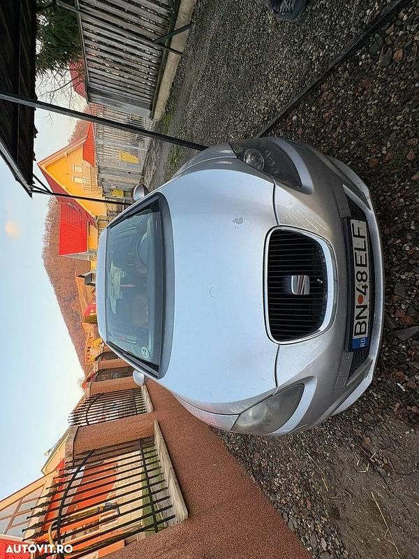 Second-hand Seat Leon 105 CP (77 kW) 2011 Culoaregri Hatchback