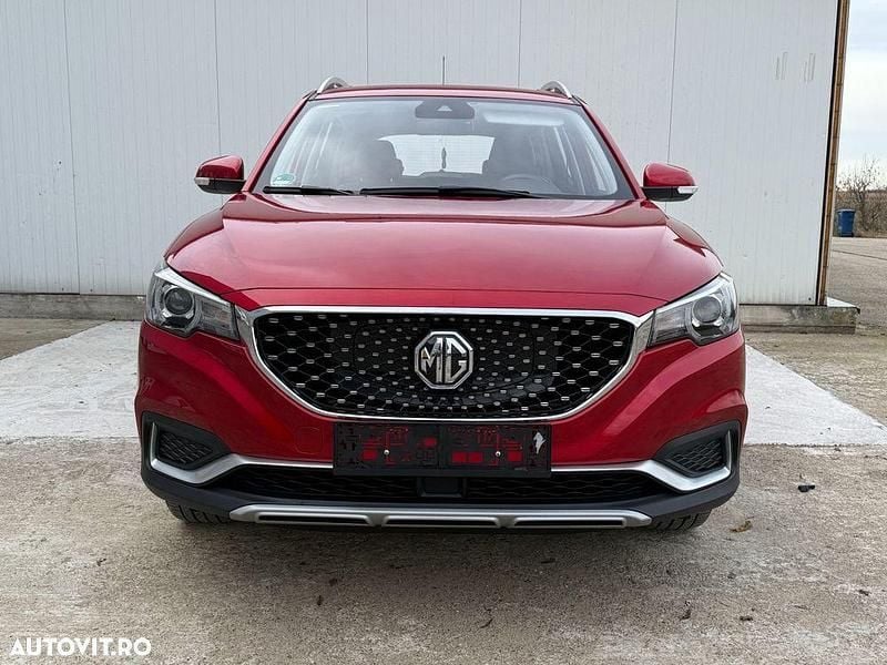 Second-hand MG ZS Luxury 105 kW (143 CP) 2022 Culoarerosu SUV