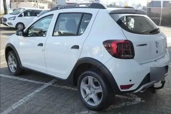 Utilizat 2017 Dacia Sandero Stepway Hatchback | 8.300 EUR - Imagine 1/3