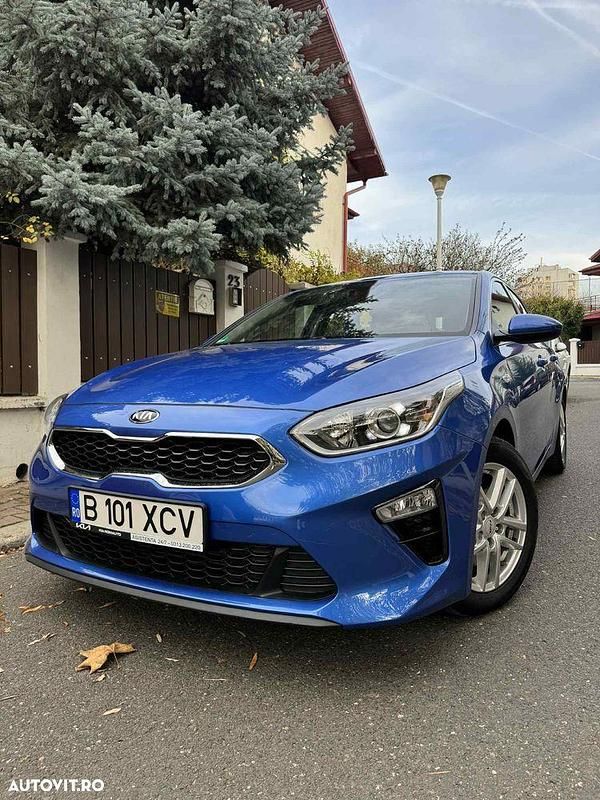 Culoarealbastru Utilizat 2019 Kia Ceed Spirit Hatchback | 14.000 EUR (Puțin scump) - Imagine 1/4