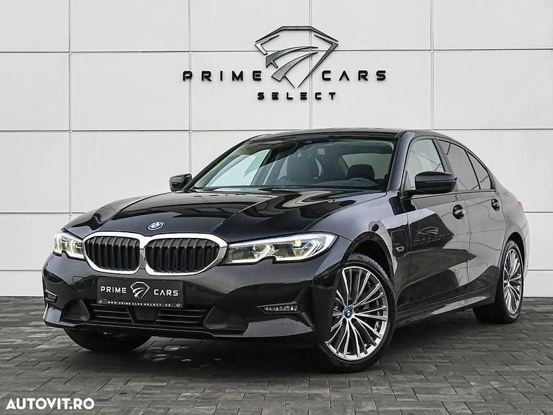 Second-hand BMW 330e Sport Line 292 CP (214 kW) 2021 Culoarenegru Berlinǎ