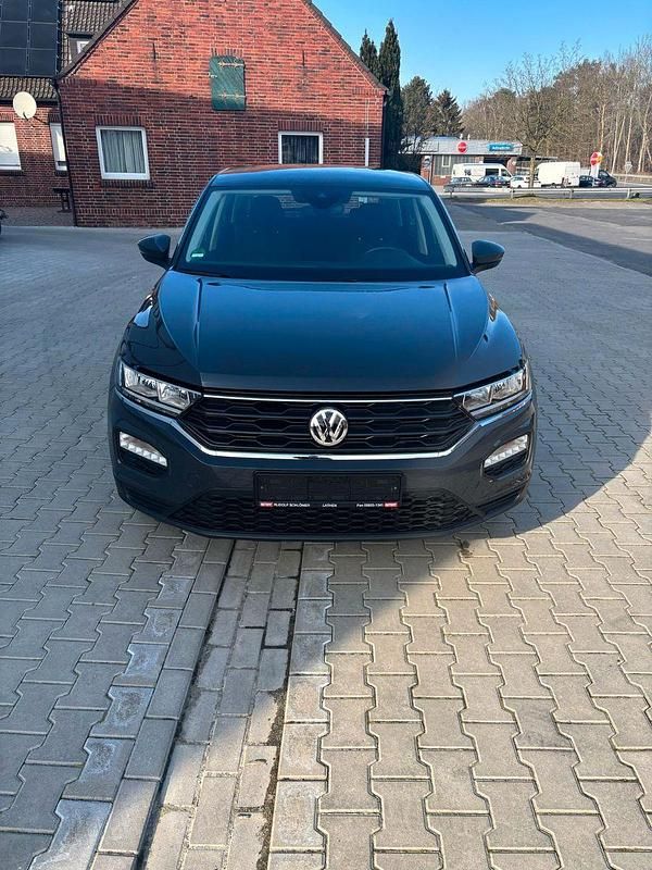 Utilizat 2020 VW T-Roc SUV | 18.533 EUR (Preț bun) - Imagine 1/1