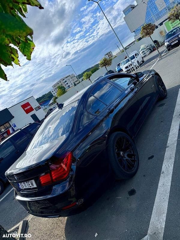 Second-hand BMW 730 245 CP (180 kW) 2009 Culoarenegru Berlinǎ