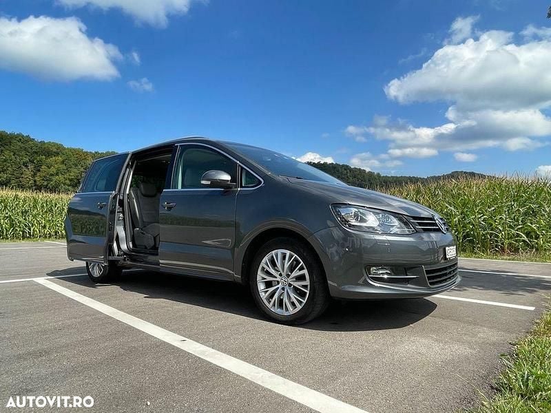 Second-hand VW Sharan Comfortline 170 CP (125 kW) 2011 Culoaregri Monovolum