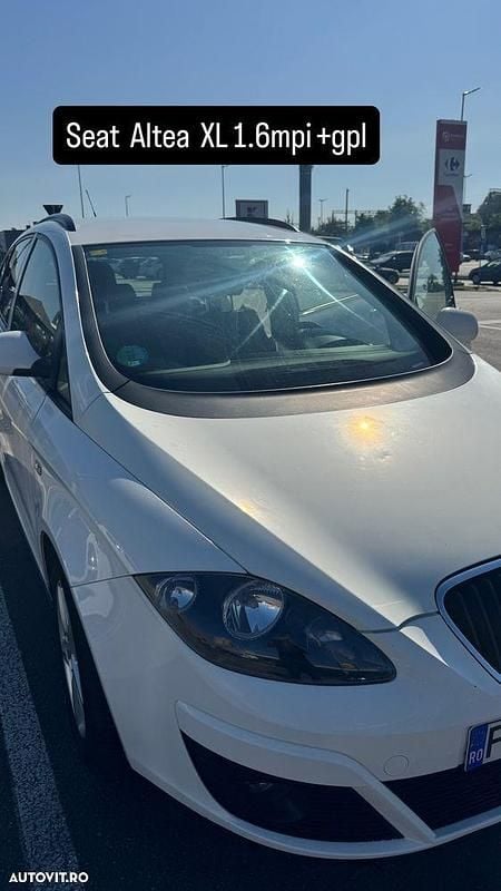 Culoarealb Utilizat 2013 Seat Altea XL Monovolum | 3.900 EUR (Preț bun) - Imagine 1/4