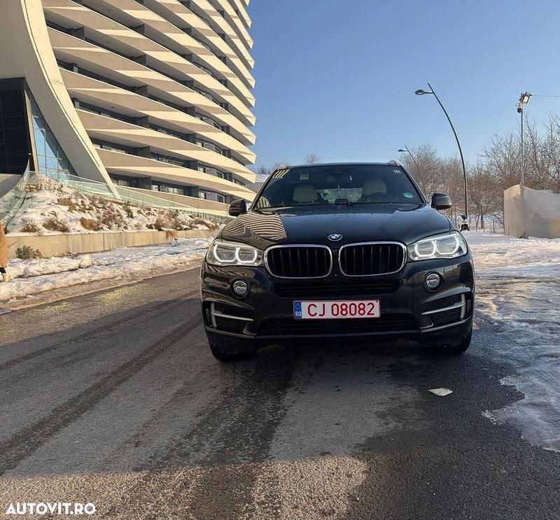 Second-hand BMW X5 Sport Line 258 CP (189 kW) 2015 Culoarenegru SUV