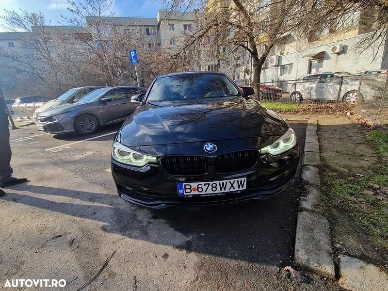 Second-hand BMW 318 Sport Line 150 CP (110 kW) 2015 Culoarenegru Berlinǎ