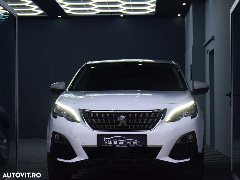 Second-hand Peugeot 3008 Active 131 CP (96 kW) 2017 Culoarealb SUV