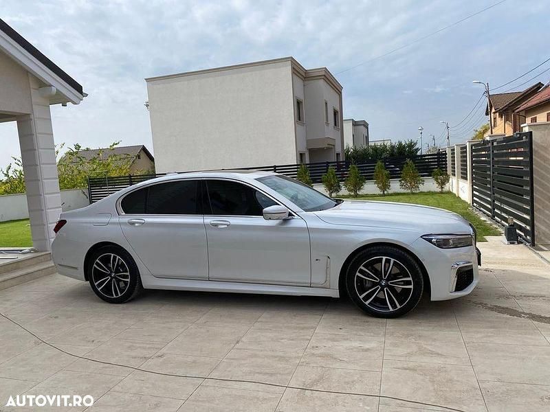 Culoarealb Utilizat 2020 BMW 730 Comfort Edition Berlinǎ | 49.800 EUR - Imagine 1/4