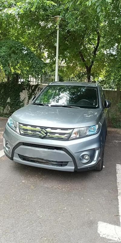 Gri Utilizat 2016 Suzuki Vitara SUV | 10.300 EUR (Preț bun) - Imagine 1/3