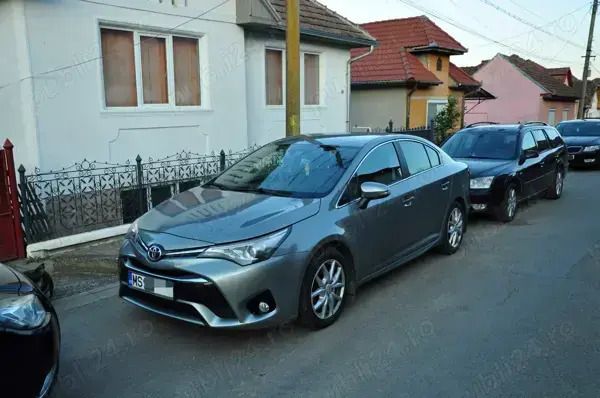 Utilizat 2016 Toyota Avensis Berlinǎ | 11.500 EUR (Preț OK) - Imagine 1/4
