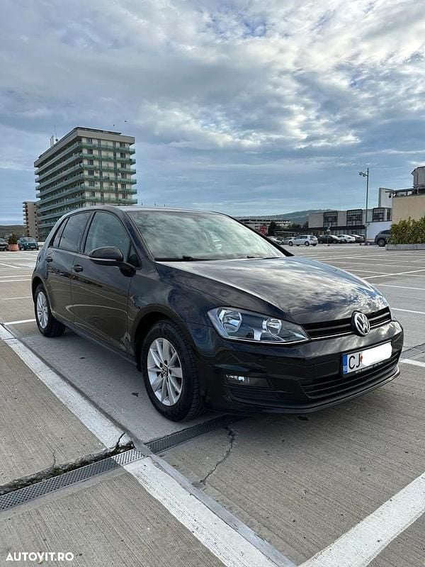 Culoarenegru Utilizat 2014 VW Golf VII Hatchback | 8.700 EUR (Preț OK) - Imagine 1/4