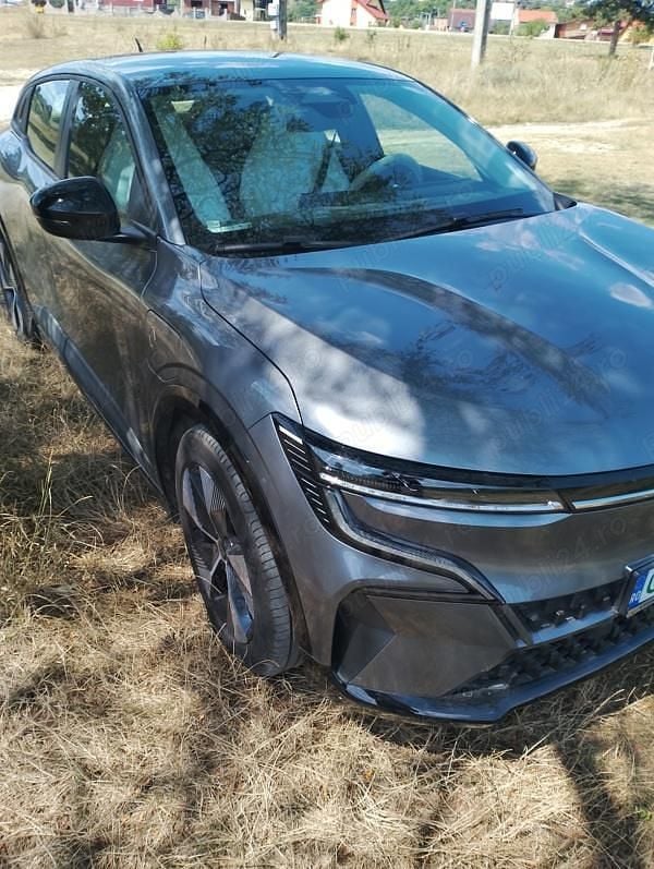 Second-hand Renault Megane E-Tech 110 kW (150 CP) 2023 Hatchback