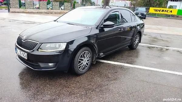 Negru Utilizat 2014 Skoda Octavia Berlinǎ | 8.200 EUR (Super Preț) - Imagine 1/4