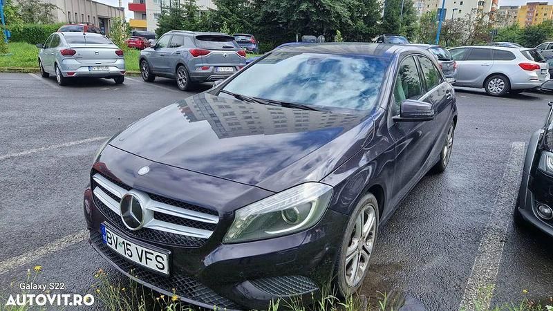 Alte culori Utilizat 2014 Mercedes A200 Hatchback | 13.350 EUR (Preț OK) - Imagine 1/4