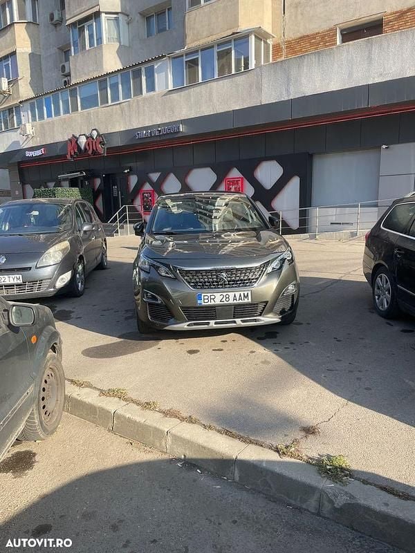 Second-hand Peugeot 3008 GT 130 CP (95 kW) 2019 Culoaremaro SUV