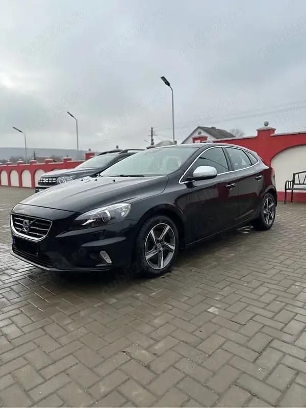 Second-hand Volvo V40 120 CP (88 kW) 2016 Hatchback