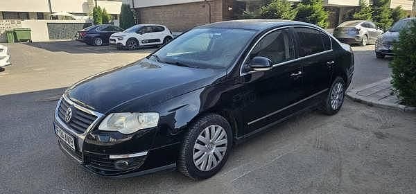 Negru Utilizat 2006 VW Passat Berlinǎ | 4.500 EUR (Scump) - Imagine 1/4