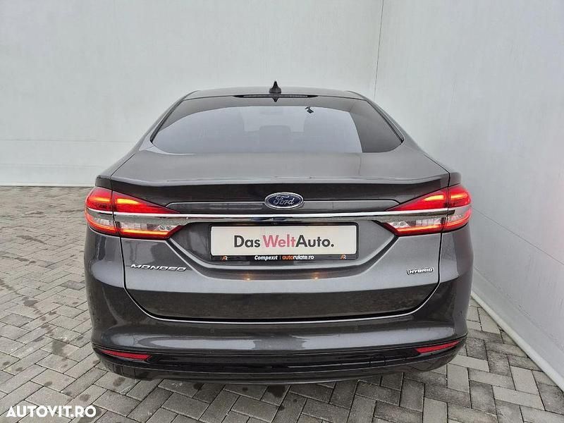 Second-hand Ford Mondeo Titanium 187 CP (137 kW) 2022 Gri mediu  normal Berlinǎ