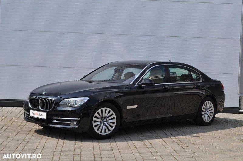 Second-hand BMW 750L 400 CP (294 kW) 2015 Culoarenegru Berlinǎ
