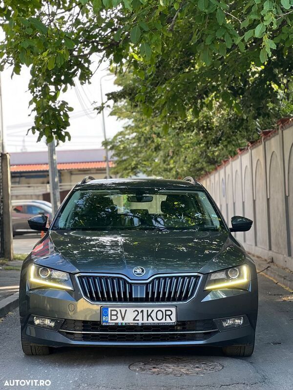 Gri Utilizat 2018 Skoda Superb Style Break | 16.500 EUR (Preț OK) - Imagine 1/4