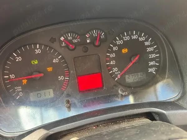 Albastru Utilizat 2002 VW Golf IV GTD Hatchback | 1.100 EUR (Super Preț) - Imagine 1/4