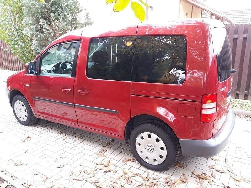 Culoarerosu Utilizat 2007 VW Caddy Life Monovolum | 4.200 EUR (Preț OK) - Imagine 1/4