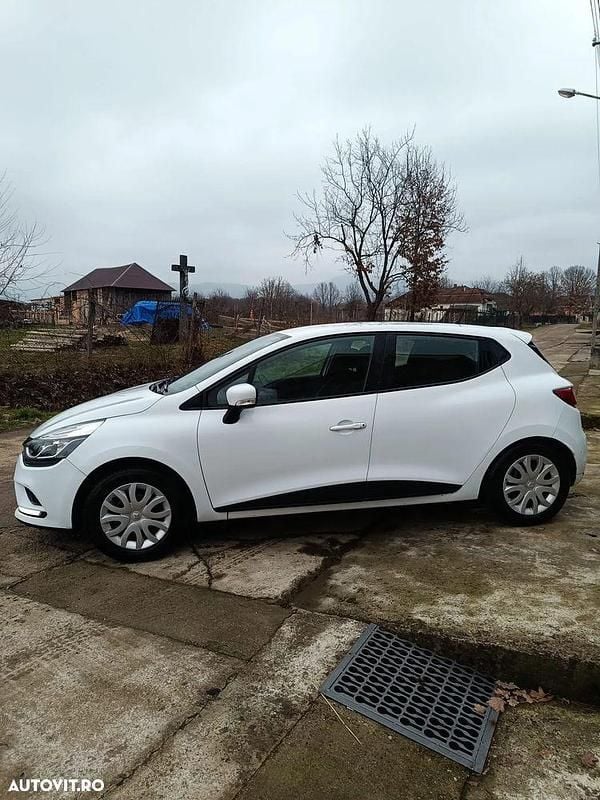 Second-hand Renault Clio IV 90 CP (66 kW) 2017 Culoarealb