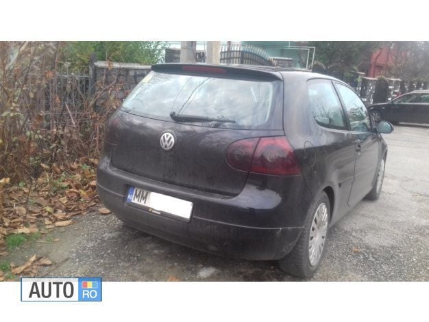 Second-hand VW Golf IV 140 CP (102 kW) 2005 Negru Hatchback