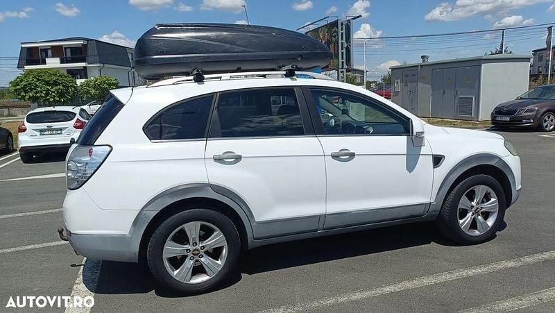 Culoarealb Utilizat 2008 Chevrolet Captiva SUV | 3.990 EUR (Preț OK) - Imagine 1/4