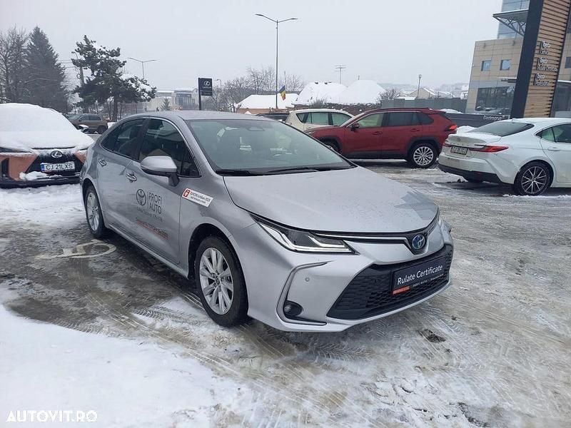 Second-hand Toyota Corolla Business Edition 140 CP (102 kW) 2025 Culoareargint Berlinǎ