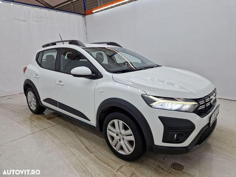 Second-hand Dacia Sandero Stepway 90 CP (66 kW) 2021 Culoarealb Hatchback