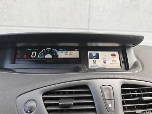 Second-hand Renault Grand Scénic 131 CP (96 kW) 2011 Monovolum