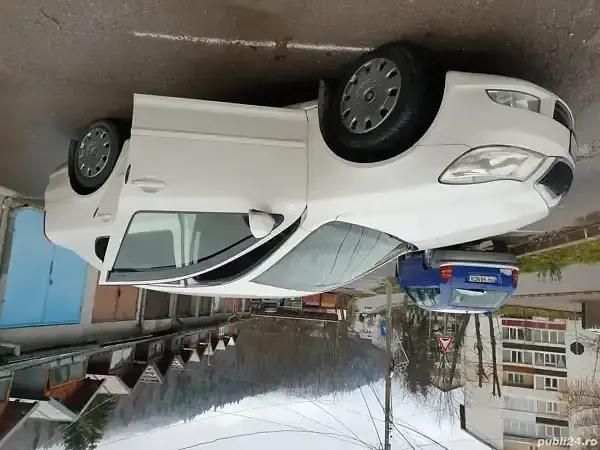 Utilizat 2010 Skoda Octavia Berlinǎ | 3.500 EUR - Imagine 1/4