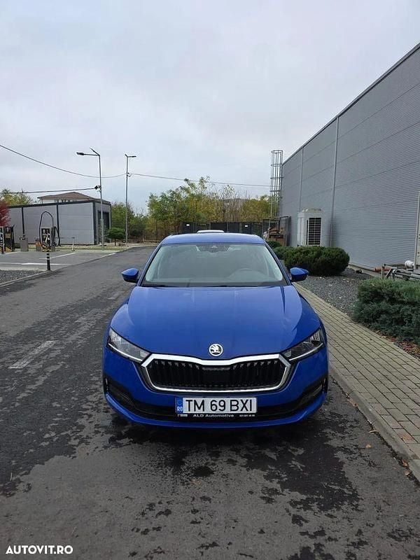 Culoarealbastru Utilizat 2023 Skoda Octavia Berlinǎ | 21.900 EUR (Preț OK) - Imagine 1/4