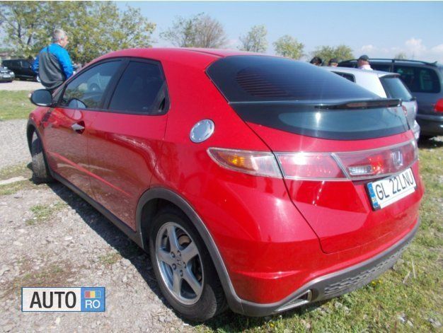 Second-hand Honda Civic 140 CP (102 kW) 2009 Rosu Hatchback