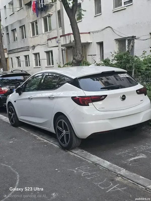 Utilizat 2017 Opel Astra Hatchback | 8.150 EUR (Puțin scump) - Imagine 1/2