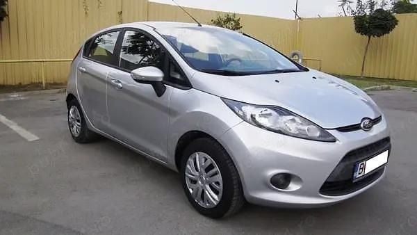Argintiu Utilizat 2010 Ford Fiesta Hatchback | 3.650 EUR (Preț OK) - Imagine 1/4