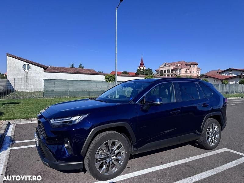 Culoarealbastru Utilizat 2024 Toyota RAV4 Hybrid SUV | 42.000 EUR (Scump) - Imagine 1/4