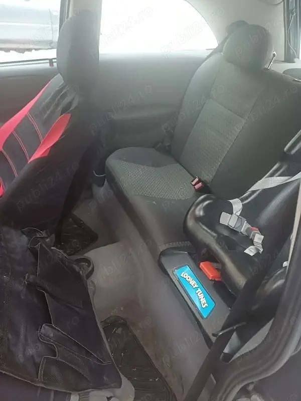 Second-hand Opel Corsa 75 CP (55 kW) 2004 Hatchback