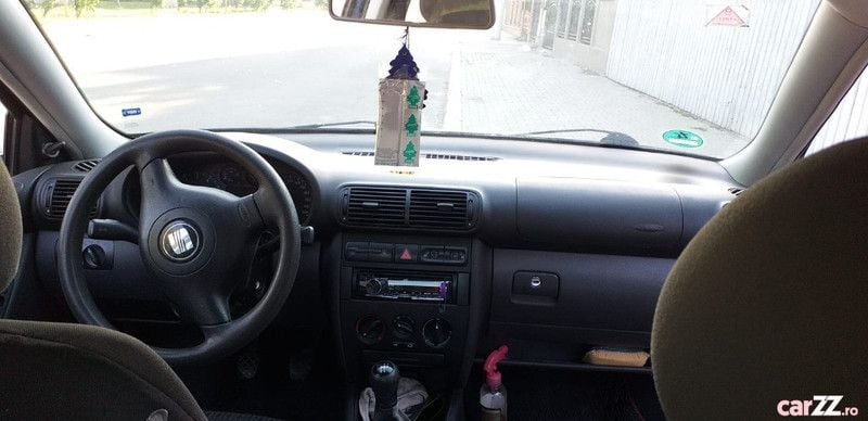 Second-hand Seat Toledo 105 CP (77 kW) 2004 Albastru Berlinǎ